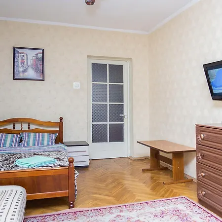 Nezavisimosti 48а Апартаменты *